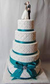 Check spelling or type a new query. Pin By Sadiraa Pryor On Playing Wedding Planner Turquoise Wedding Cake Teal Wedding Cake Silver Wedding Cake