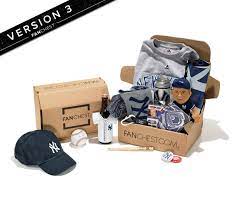 Ny Yankees Gift Box Yankees Gear Perfect Gift For Yankees Fans Fanchest Yankees Gifts New York Yankees Fanchest