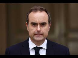 Démission de Lecornu, Macron sous pression