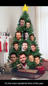 Merry Chris Mas Guys Its A Chris Pine Tree Celebrities Funny Chris Pine Funny Marvel Actors
