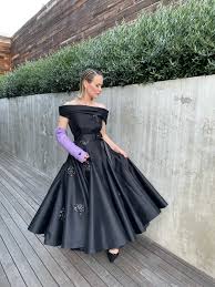 The 2021 golden globe nominations are out, and everyone has thoughts billy porter's golden globes outfit cost over $2 million and i am living for this energy in 2020. Fh Ypoqkcve37m