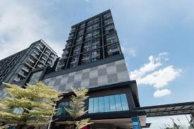 Letting go my soho unit in utropolis glenmarie 320k. Glenmarie Utropolis Wifi Unifi Tv Swimpool Condominiums For Rent In Shah Alam Selangor Malaysia