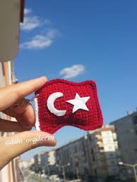 Amigurumi Dalgalanan Bayrak Yapimi Bayrak Amigurumi Orgu