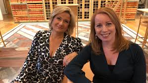 [to the left, the party leader of centerpartiet annie lööf. Karriartips Fran Annie Loof Sa Far Du Dromjobbet Chef
