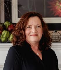 Kristy Welsh's Instagram, Twitter & Facebook