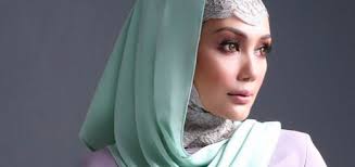 Penyanyi, shahir (kanan) dan aktres, erra fazira. Erra Fazira Muat Naik Gambar Ucap Hari Jadi Untuk Shahir Di Instagram Sensasi Selebriti