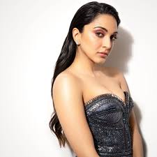 The untold story, bharat ane nenu, lust stories and more. Kiara Advani 4k Wallpaper Hot Actress Indian Actress Bollywood Actress White Background 5k People 2270
