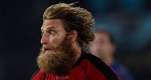 Are there any pictures of Verso or Gustave without their beards?