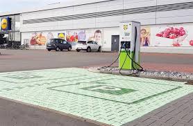 Les bornes à recharge rapide arrivent sur le marché ! Lidl 400 Bornes De Recharge Pour Ses Supermarches En Allemagne