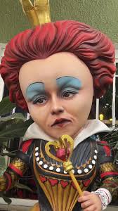 ¿Quieres vivir la experiencia de Alicia? ¡Este es el lugar perfecto!🎩🦋✨  #restaurantescali #comidagourmet #comidacaleña #alicia #gastrobar