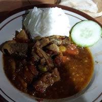 Ada banyak sekali versi cara membuat nasi goreng yang sederhana dan tetap special. Nasi Goreng Sederhana Jalan Tlogosari Raya 2
