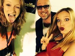 (mario biondi sulla guerra in iraq). Che Sventola Mario Biondi Ha Una Moglie Dal Viso Familiare Ecco Dove L Abbiamo Gia Vista Otto Figli E Una Donna Bellissima Sono Loro I Primi Tifosi Del Cantante A Sanremo