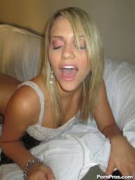 Mia Malkova gets banged on the couch in her white top (PornPros - 16  Pictures)