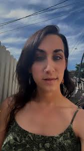 Can you edit this picture into a headshot?