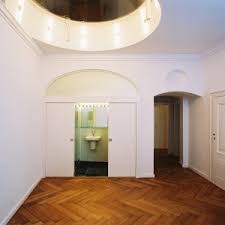 Sie steht zwei personen zur verfügung und im wohnbereich gibt es die möglichkeit einer aufbettung. Projekte