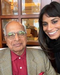 grateful for a week of quality time w mom & dad and a delicious 🦃 dinner  in delhi 💗