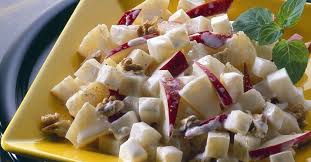Kasesalat Mit Ananas Apfeln Und Nussen Rezept Kase Salat Kasesalat Rezepte Salat