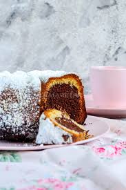 Heute möchte ich euch einen schnellen, saftigen und fluffigen kuchen zeigen. Nutella Marmorkuchen