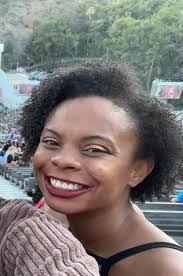 Kasey Goodman's Instagram, Twitter & Facebook