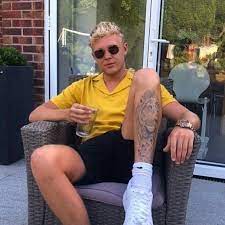 Mic's lucy watson and beau james dunmore are soaked during radio game. Love Island Signs Up Chelsea Party Boy Who Already Tried To Woo Lucie Donlan 247 News Around The World