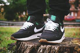 Patta X Nike Air Max 1 Black Lucky Green 2009 Sweetsoles Sneakers Kicks And Trainers On Feet Nike Air Max Nike Running Shoes Women Nike Air