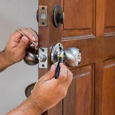 Whether You Re Looking For An Updated Lock Or Someone Took Your Spare Keys Give A Gator Locksmith A Call You Ll Be More Than Pleased Lo Locksmith Services