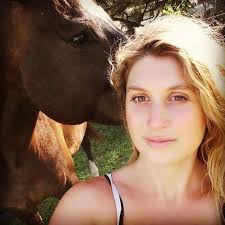 Free horse riding for bushfire affected children