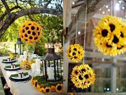 El Color Amarillo Magnifico Para Fiesta Al Aire Libre Boda De Girasol Decoracion De Girasol Decoraciones De Girasol