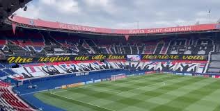 В среду, 28 апреля, псж в рамках первого матча 1/2 финала лиги чемпионов уефа сезона 2020/21 принимал манчестер сити. Iako Bez Navivachi Pszh Napravi Spektakl Na Tribinite Za Naprevarot So Siti Video Kanal 5