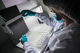 Y se encargará de su llenado y empaquetado. El Grupo Espanol Insud Pharma Firma Un Acuerdo Con Astrazeneca Para Fabricar Los Viales De Su Vacuna Contra La Covid 19