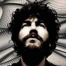 Reports of that bellend McGregor in punching ( again ) people at Pacha