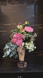 Pin By Mahmood Tinawy On Designer Flowers In Dubai Aster Flowers Shop Aster Flower Flower Shop Flowers