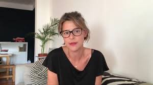 O camaleão ney matogrosso é o primeiro convidado de leonor poeiras, numa conversa muito especial e intimista. Apos A Morte Do Pai Leonor Poeiras Agradece Apoio Selfie