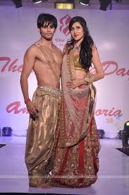 Pin By Shruti Chaurasia On Karanveer Bohra In 2020 Wedding Show Celebrities Couples