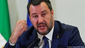 Matteo salvini bezog auf der bühne als einer der ersten politiker klar und deutlich stellung zu den angriffen auf israel. Italy S Salvini Says Will Submit No Confidence Vote News Dw 09 08 2019