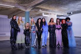 She also serves as the lead judge and executive producer of the show. Gntm Achtung Spoiler Diese Madchen Sind Im Germany S Next Topmodel Finale Focus Online