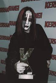 Joey jordison, who was a founding member of the band slipknot and shot to fame as their drummer, has died. Approaching Original Violence Joey Jordison Kerrang Awards 2000