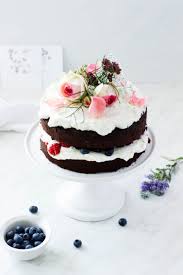 Die etwas andere, natürliche dekoration auf ihrem buffet, auf platten oder tellergerichten. Schoko Beeren Tortchen Mit Blumendeko Hey Foodsister