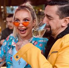 La un moment dat, cosmin natanticu a fost pus în fața alegerii. Caracterizare Eliza Natanticu Cine Este Cu AdevÄƒrat È™i Ce Profesie Are SoÈ›ia Lui Cosmin Natanticu Kfetele