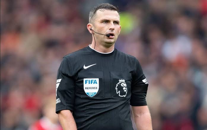 Michael Oliver named referee for Champions League clash between PSG and  Barcelona