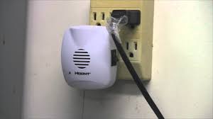 Since the pests are not able to adapt to the constantly changing signals emitted by the device, they are forced away from the unit. Product Review Hoont Indoor Plug In Ultrasonic Pest Repeller Youtube