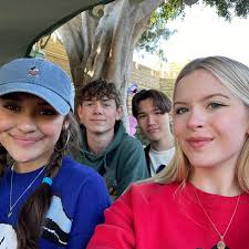 Disney. Was. Incredible. Splash mountain is still my favorite ride.