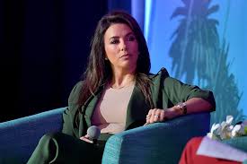 Eva longoria baston is sexier than ever and the proof is all over her instagram. Desperate Housewives Alum Eva Longoria Ditches Bra While Lounging On A Sofa In All Black Look