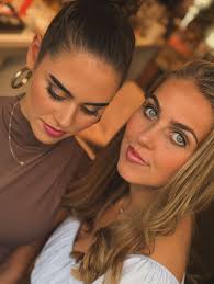 Volendam Cosmetics By Rosa...