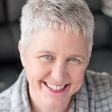 Laura Draper's Instagram, Twitter & Facebook