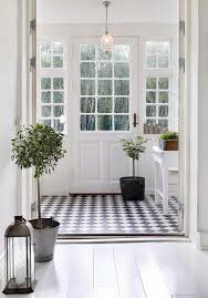 Les carrelages vieillots aux joints qui s'usent et se salissent ont fait leur temps, place au moderne et à la déco. Le Carrelage Damier Noir Et Blanc En 78 Photos Archzine Fr