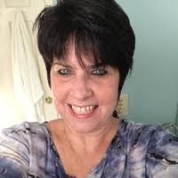 Stephanie Seiders's Instagram, Twitter & Facebook