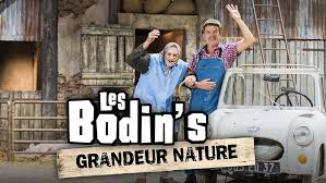 Julie, une jeune parisienne délurée, qui fait les 400 coups et le désespoir de ses parents, est placée, pendant les grandes vacances, chez des cousins. Une Nouvelle Captation Du Dernier Spectacle Des Bodin S Bientot En Blu Ray Et Dvd