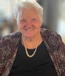 Thomas Bott's Instagram, Twitter & Facebook