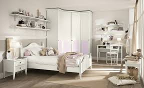 Finden sie schranksysteme für ihr schlafzimmer oder als offene version für den begehbaren kleiderschrank. Eckkleiderschrank Spart Raum Und Passt Toll Im Schlaf Oder Ankleidezimmer
